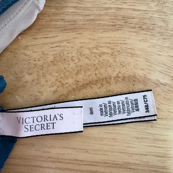 Victorias’s  secret bundle 34B Colorful Bra Collection - Picture 4 of 6
